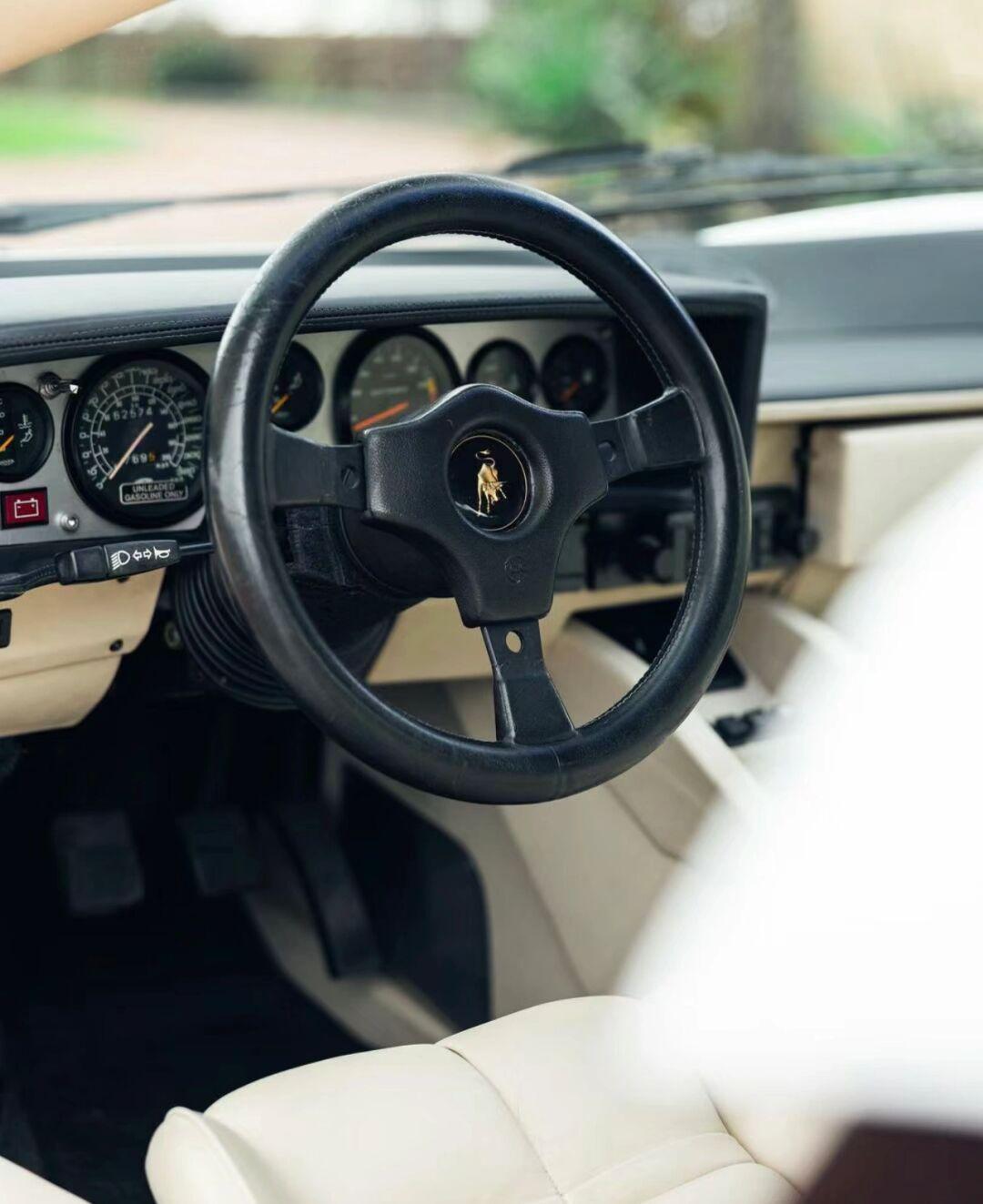 剧照:小李子的酒驾兰博基尼,countach 5000