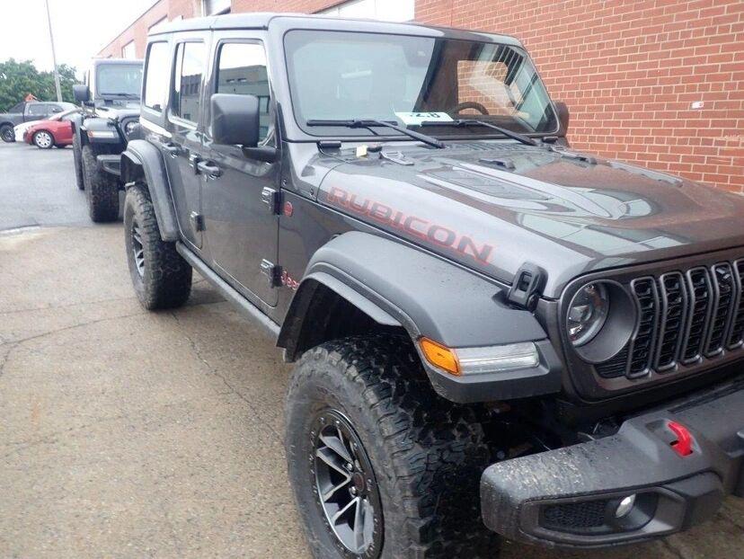 牧马人 24款 2.0t 四门 罗宾汉 国内首台