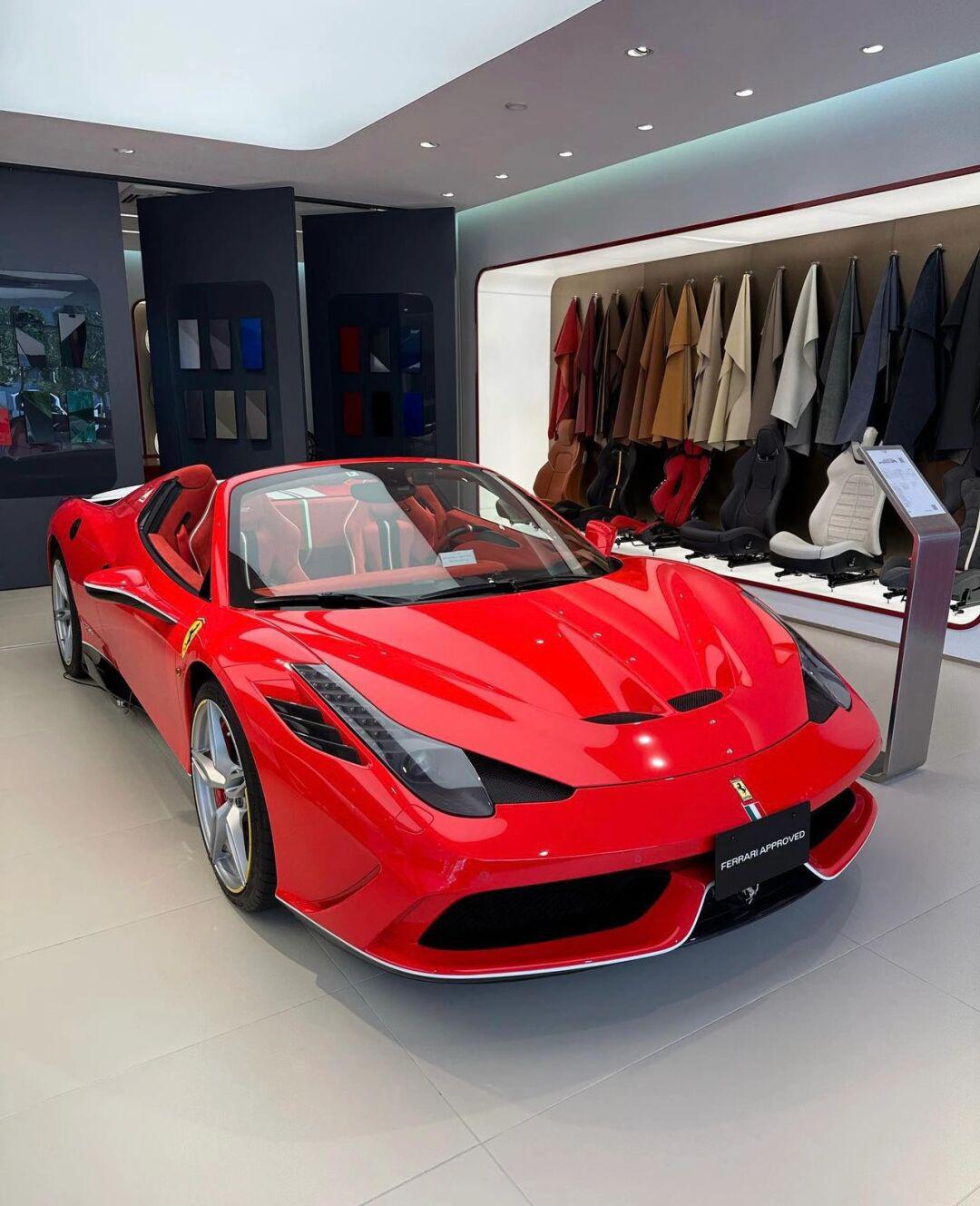 458赛道敞篷版:燃烧在血液中的红色暴徒