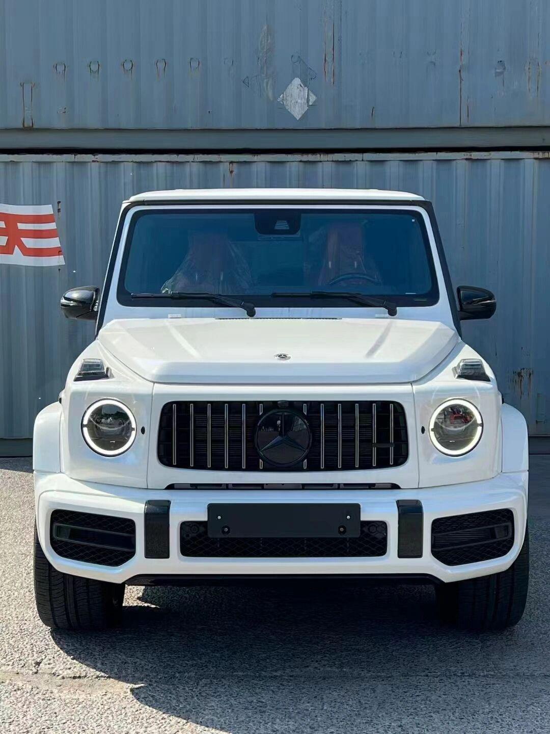 g63 白/红满配 价格90290万 红色菱形格内饰 ,座椅舒适包_奥迪a7