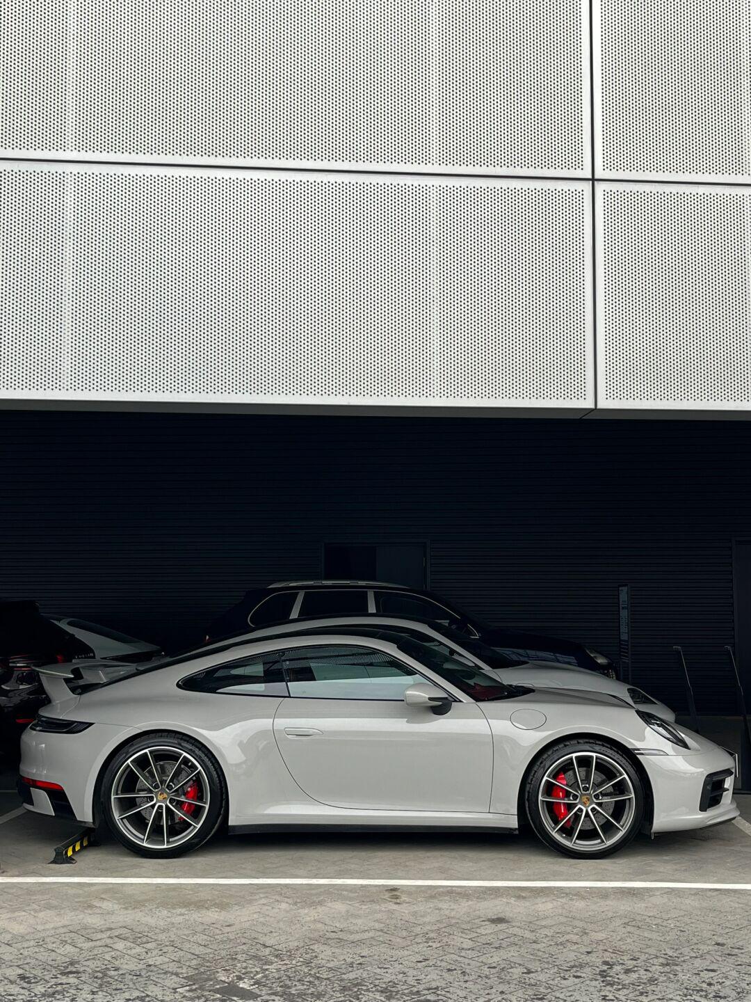 原厂大尾翼的911carrera s你爱了吗_保时捷911社区_易车社区