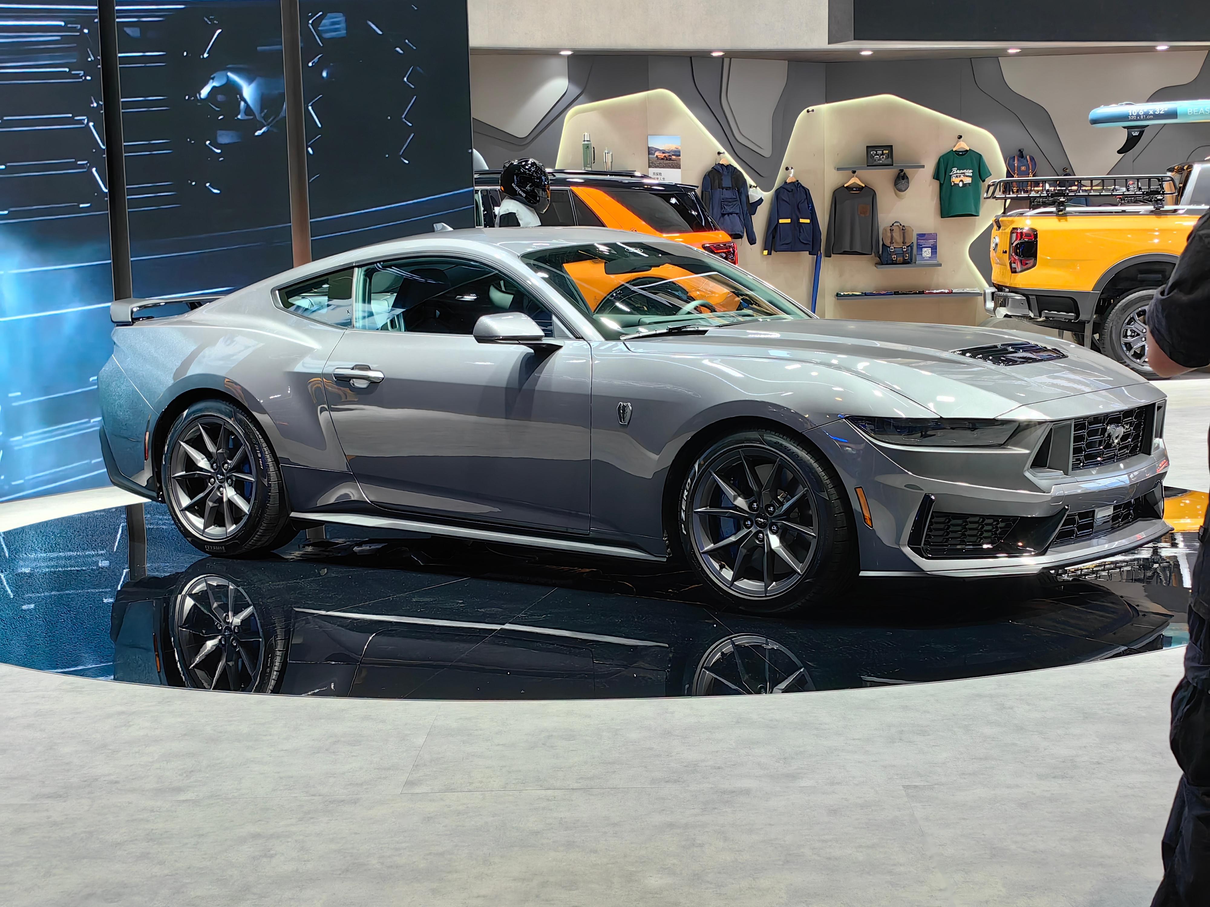 福特mustang dark horse来了!会引进,大v8,5.0l自吸507