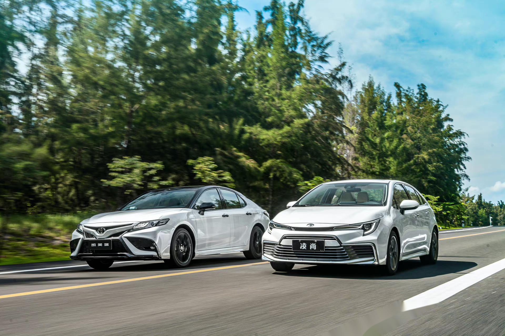 一直都很喜欢丰田凯美瑞系列,颜值担当,品质担当,性能担当,更