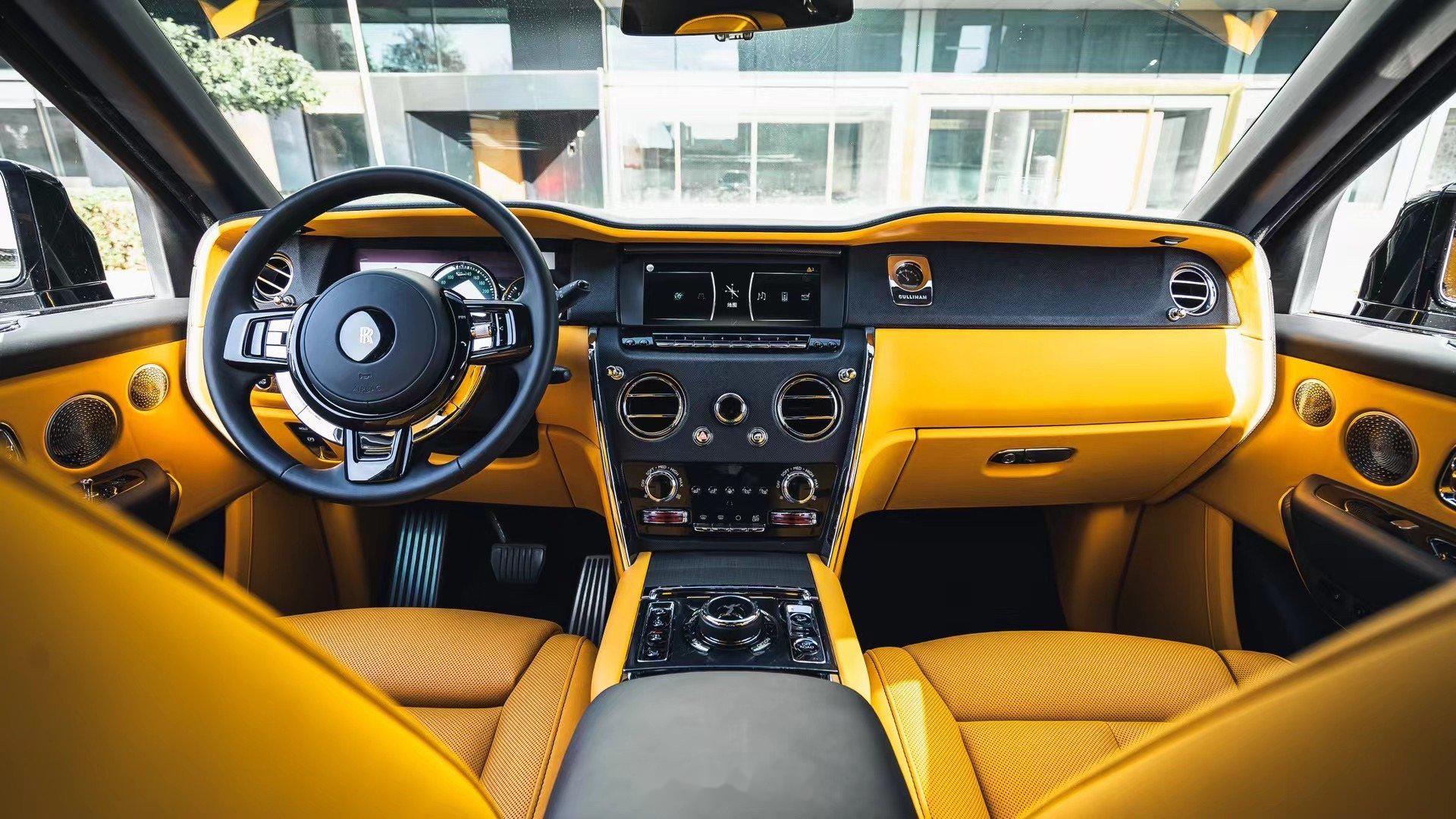 新到 2022年 劳斯莱斯 库里南 四座 星空顶 精品车况 纯一手车 行驶