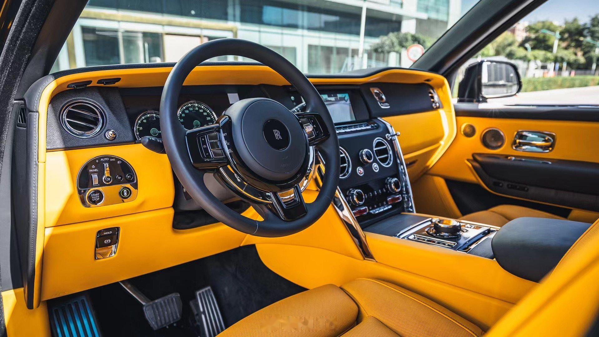 新到 2022年 劳斯莱斯 库里南 四座 星空顶 精品车况 纯一手车 行驶