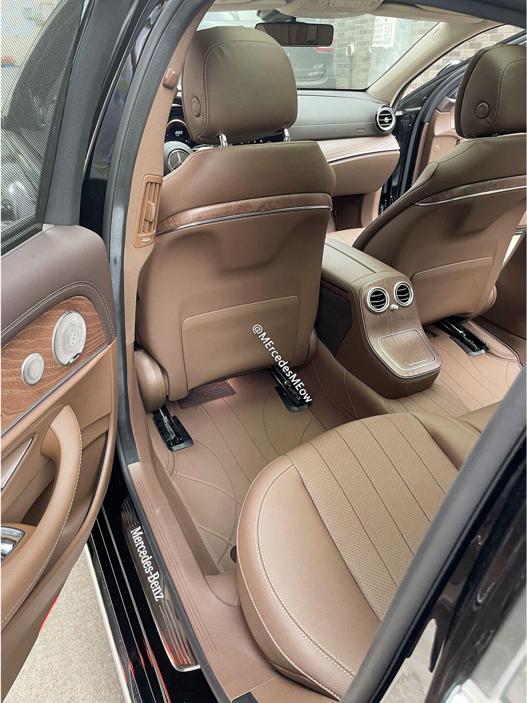 尊贵的奔驰e300车主,您的脚垫已经安装好了