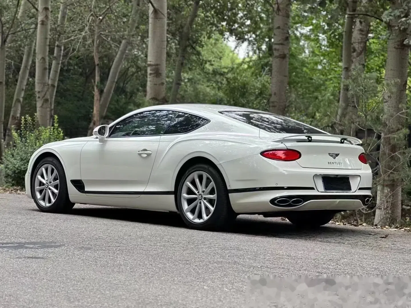 宾利 欧陆9297 2021首次登记 1万公里 板球红内饰 头枕刺绣 旋转