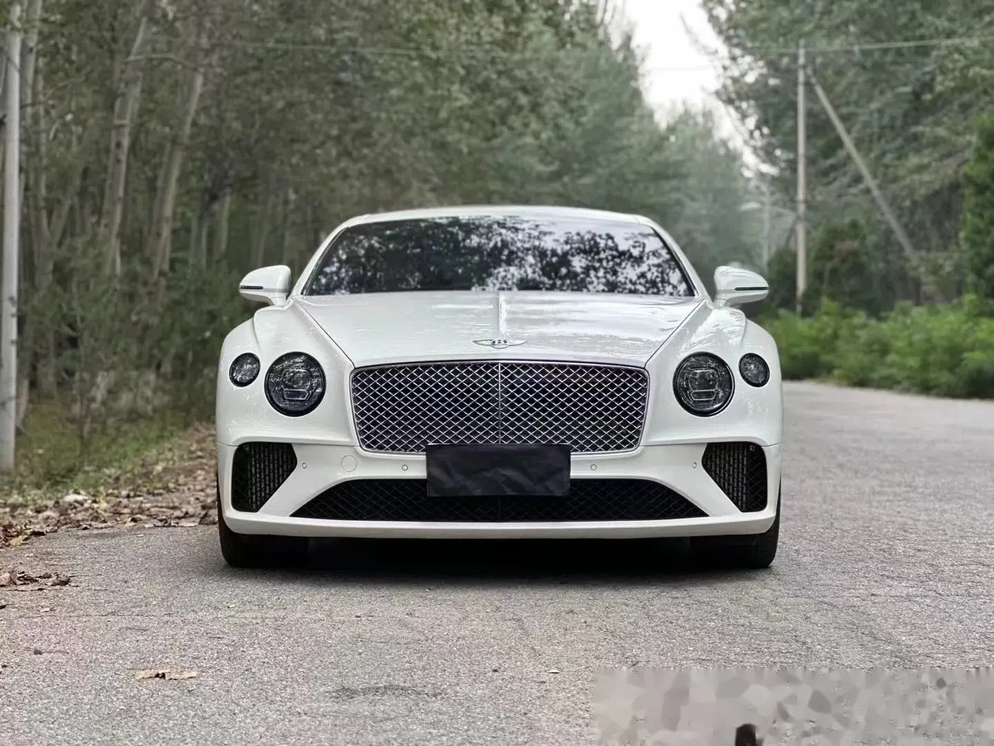 宾利 欧陆9297 2021首次登记 1万公里 板球红内饰 头枕刺绣 旋转