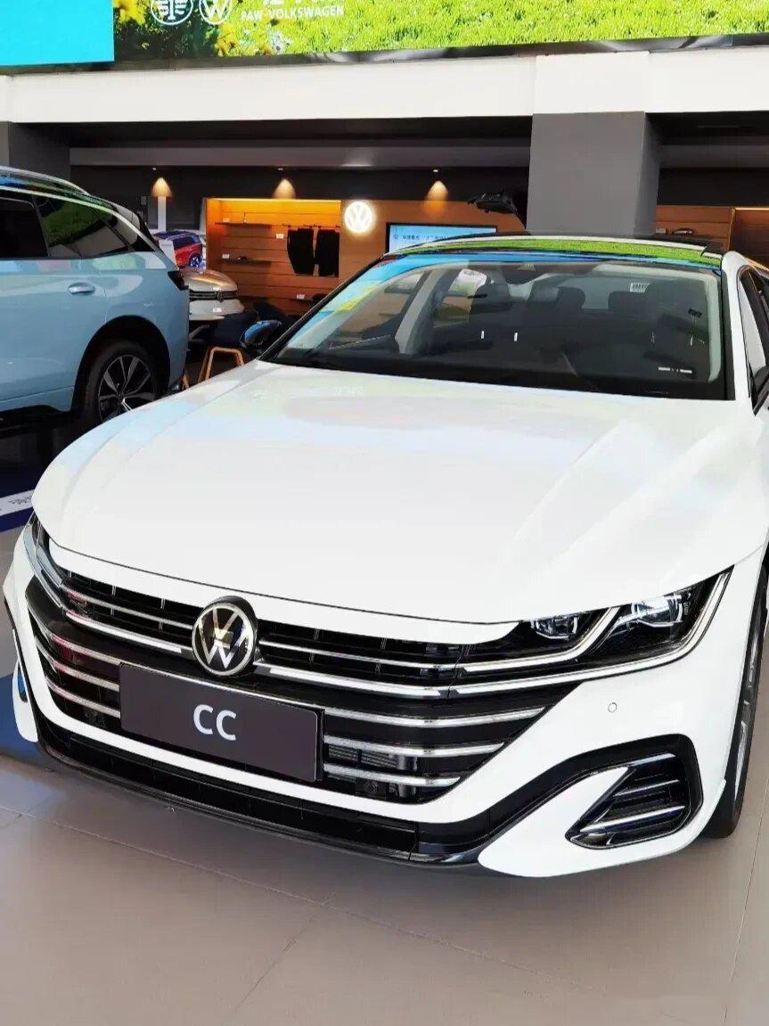 一汽大众最美车型一汽大众cc 大众cc宽敞充裕的车内空间,舒适性十足的