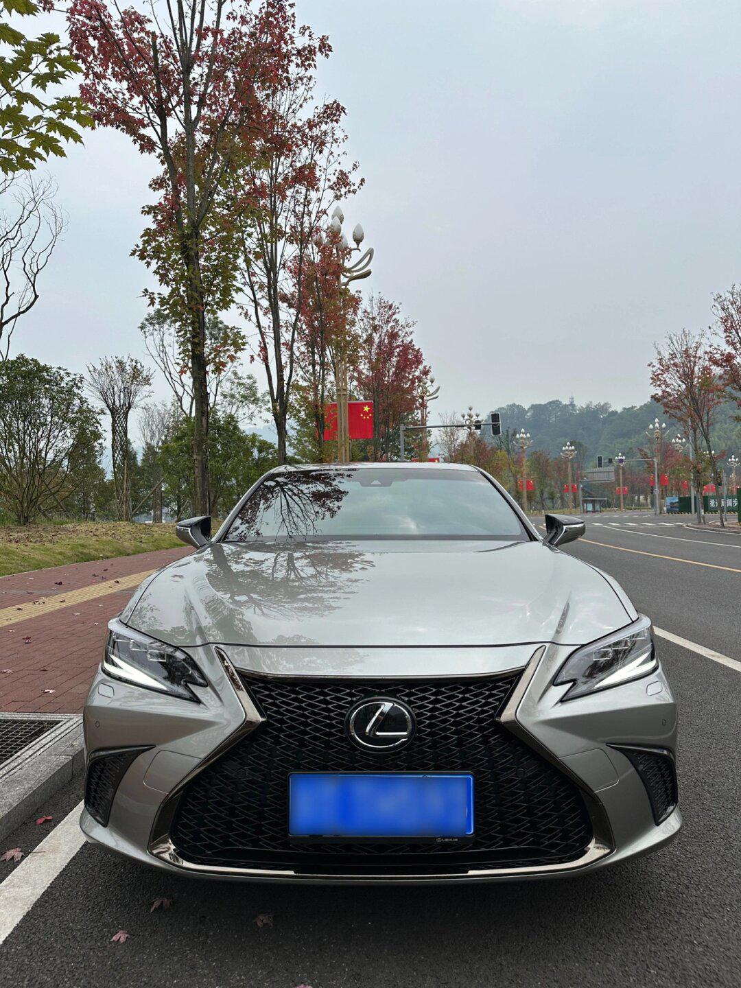 雷克萨斯es300h-sport运动版