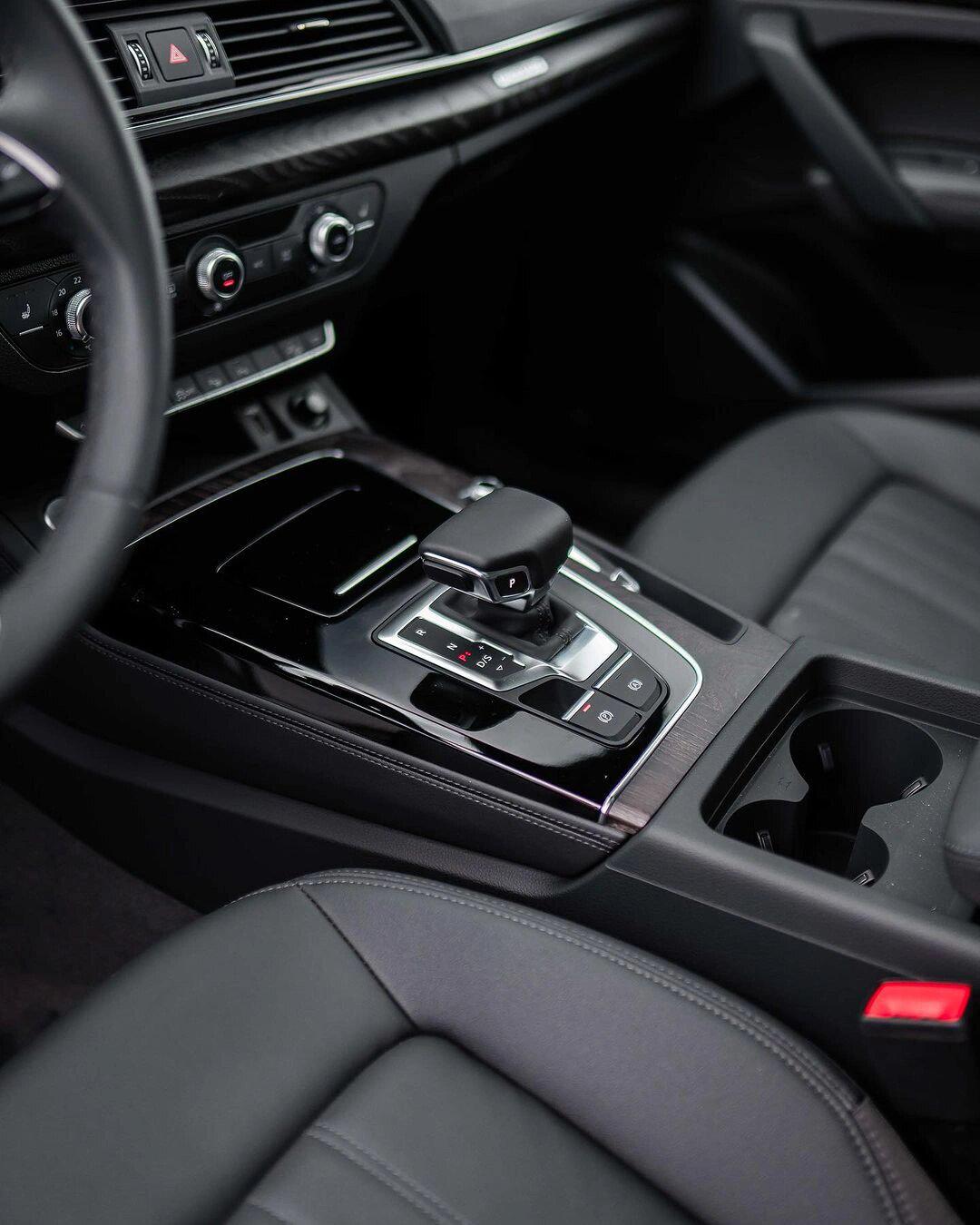 2023款奥迪q5l 45tfsi 前置四驱,最大马力245匹,7挡湿式双离合