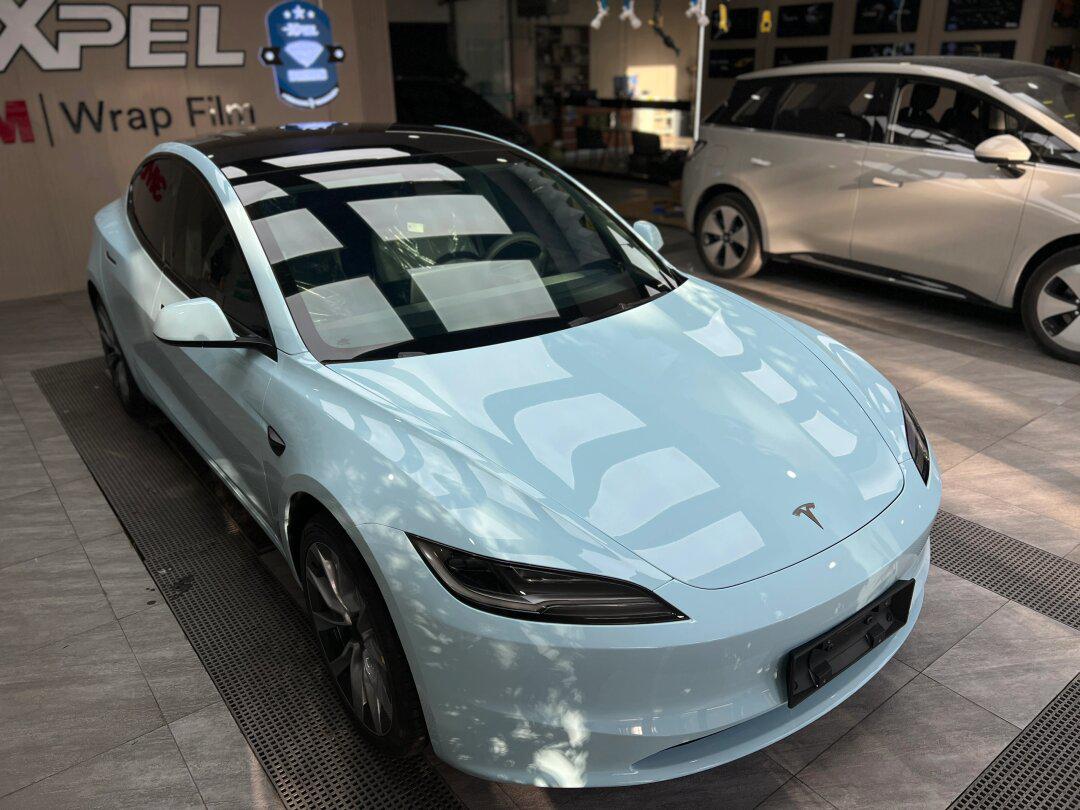新款特斯拉model3改色冰川蓝
