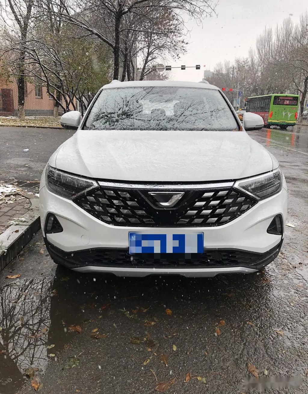 路面的积雪达到了30多公分的深度,给人_捷达vs5社区_易车社区