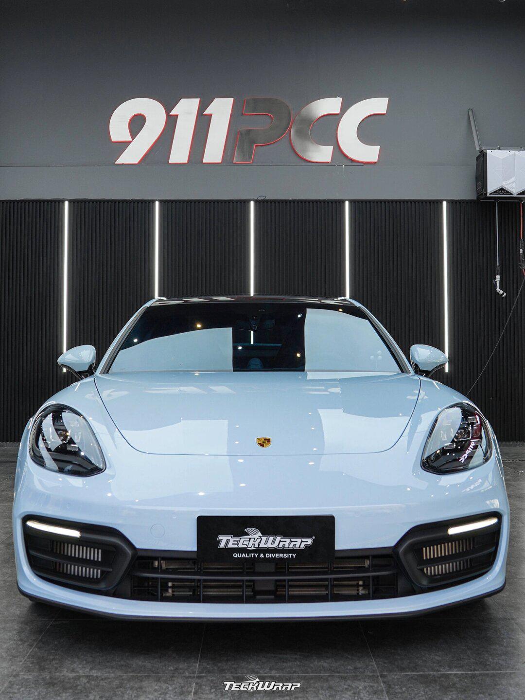 保时捷帕拉梅拉-冰川蓝