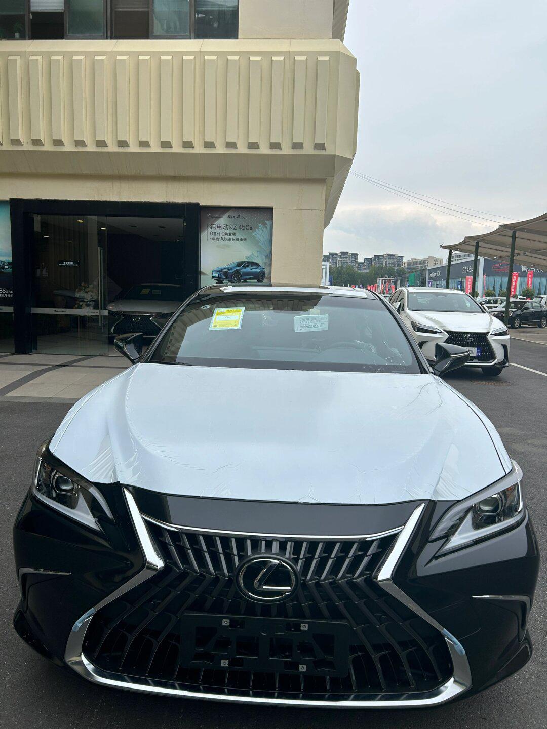 雷克萨斯宝石蓝色es200