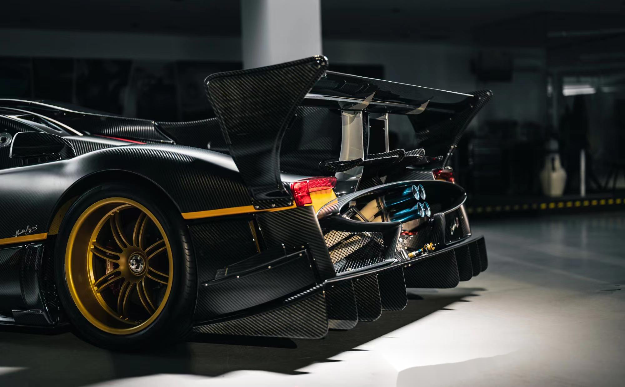 zonda r是一款由阿根廷zonda公司生产的超级跑车.