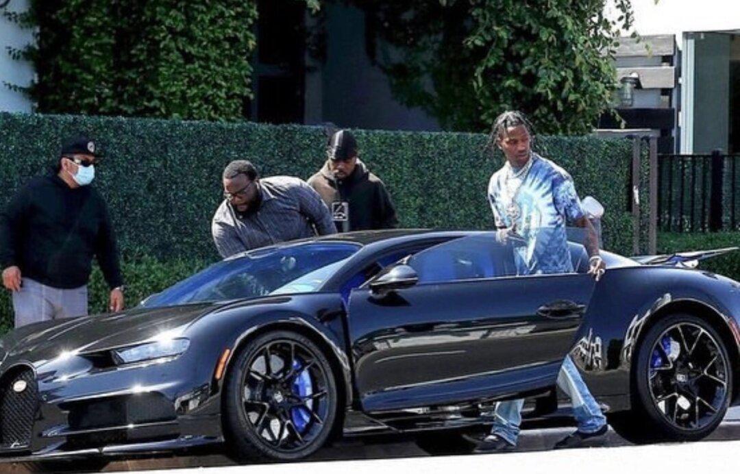 travis scott将耐克钩子换个方向秒赚布加迪