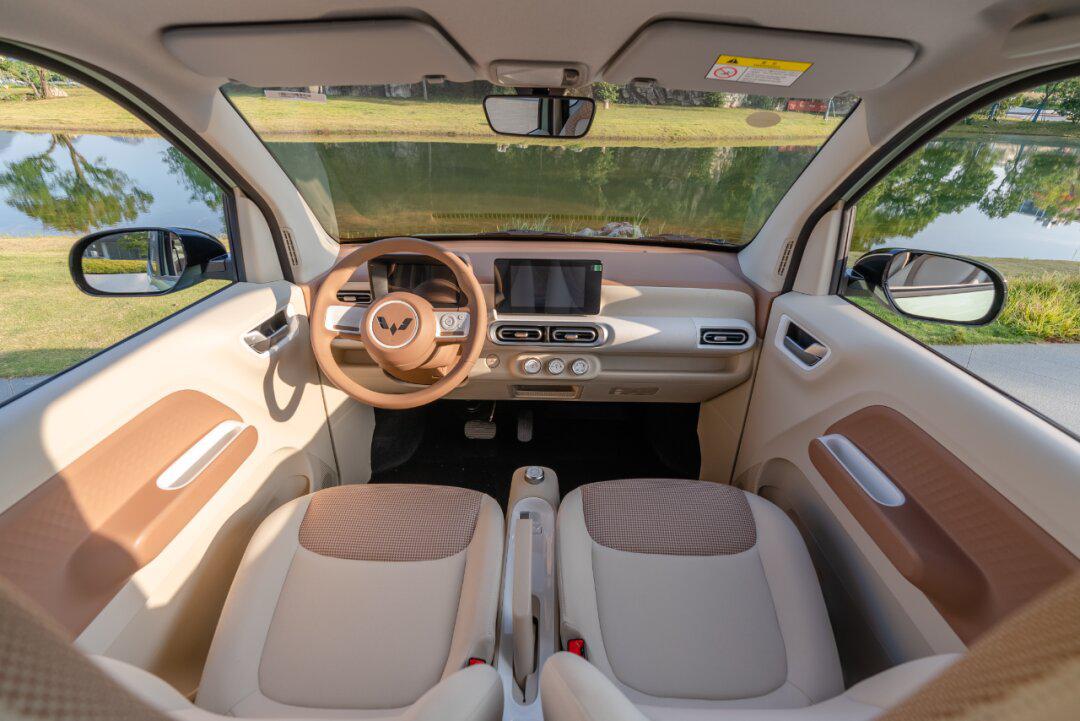 第三代五菱宏光mini马卡龙内饰大曝光07_五菱宏光mini ev社区_易车