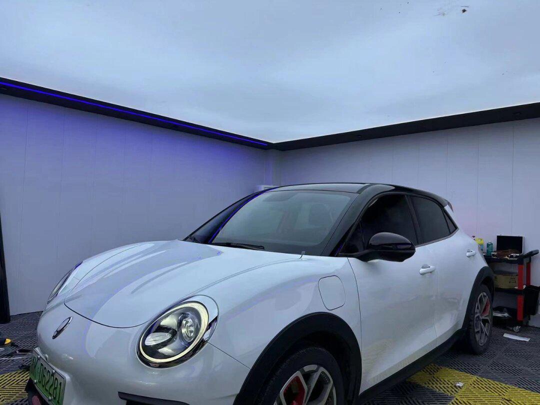 欧拉好猫gt白色贴悬浮顶也太好看了