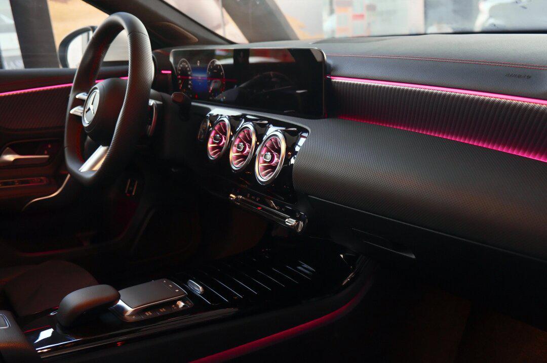 0首付月供3000奔驰a200l时尚