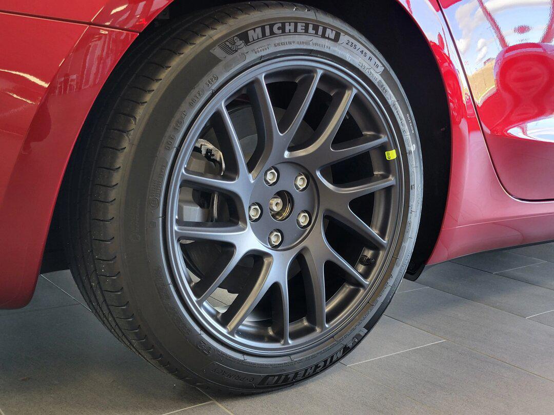 特斯拉model 3焕新版的轮毂原来长这样!_model 3社区_易车社区