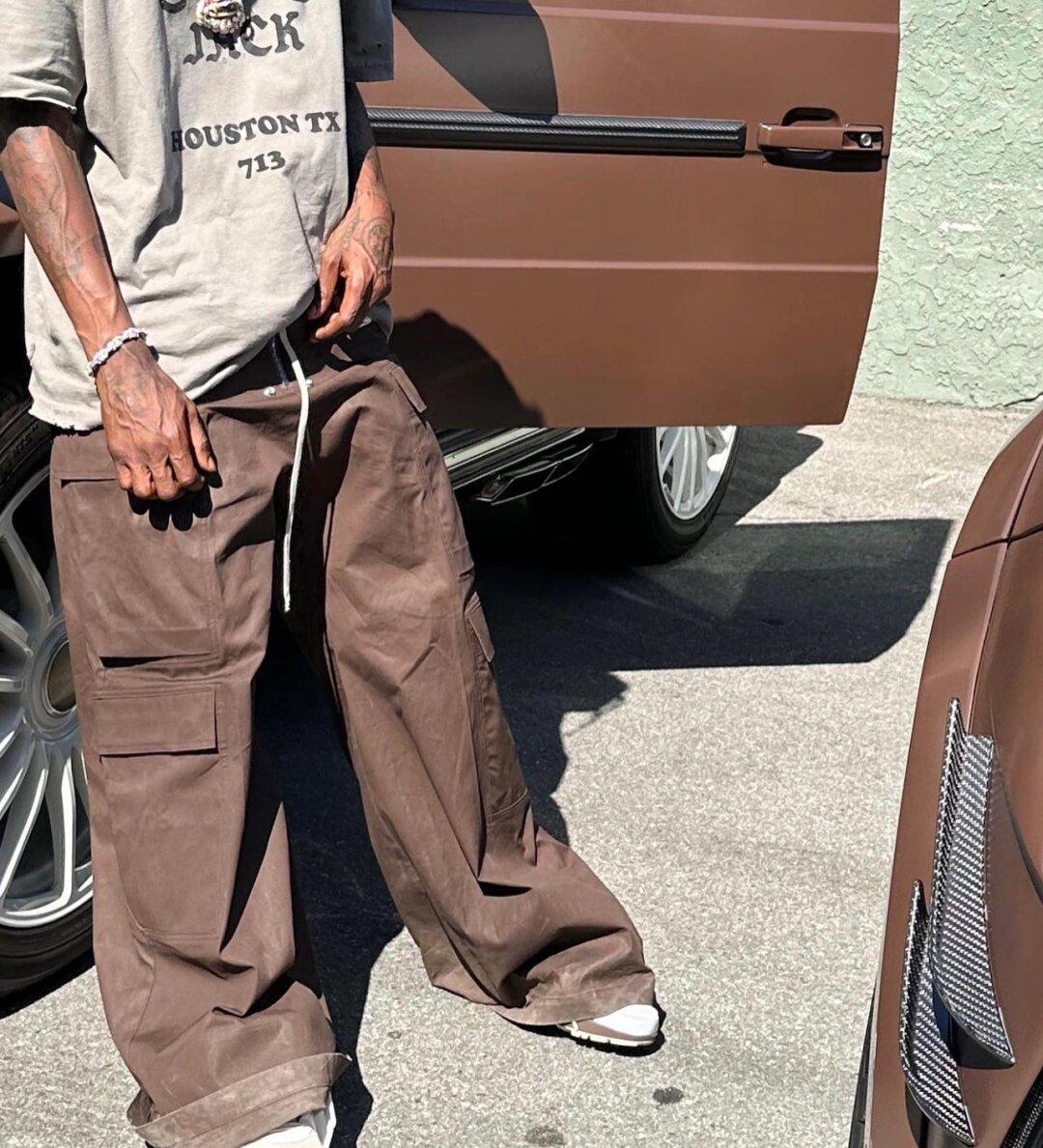 travisscott霸气有范儿:土味大g和urus!