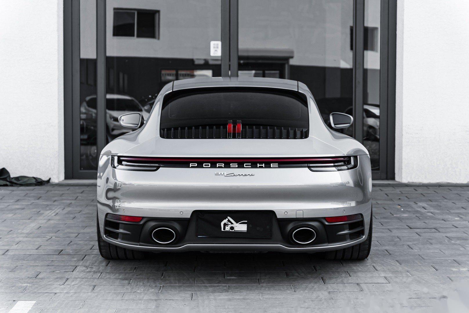 当前位置:>易车>社区>保时捷911社区>2021年的992carrera颜色配置车况