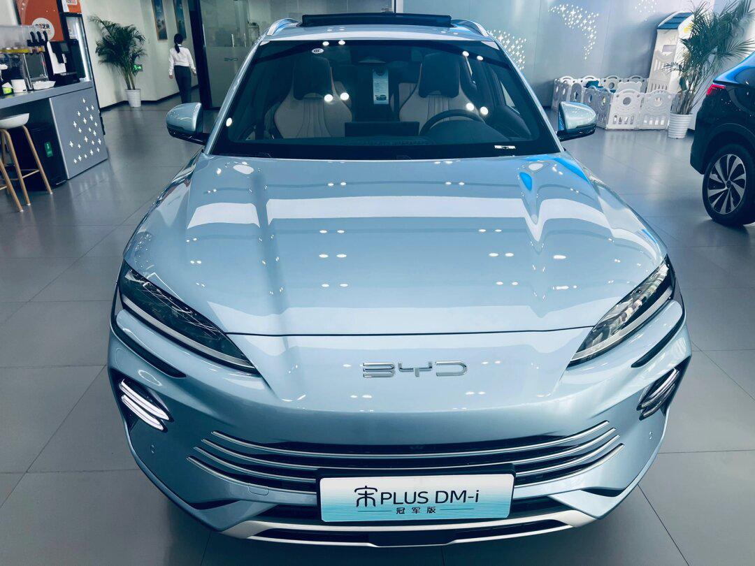 比亚迪宋plus dmi天青色!