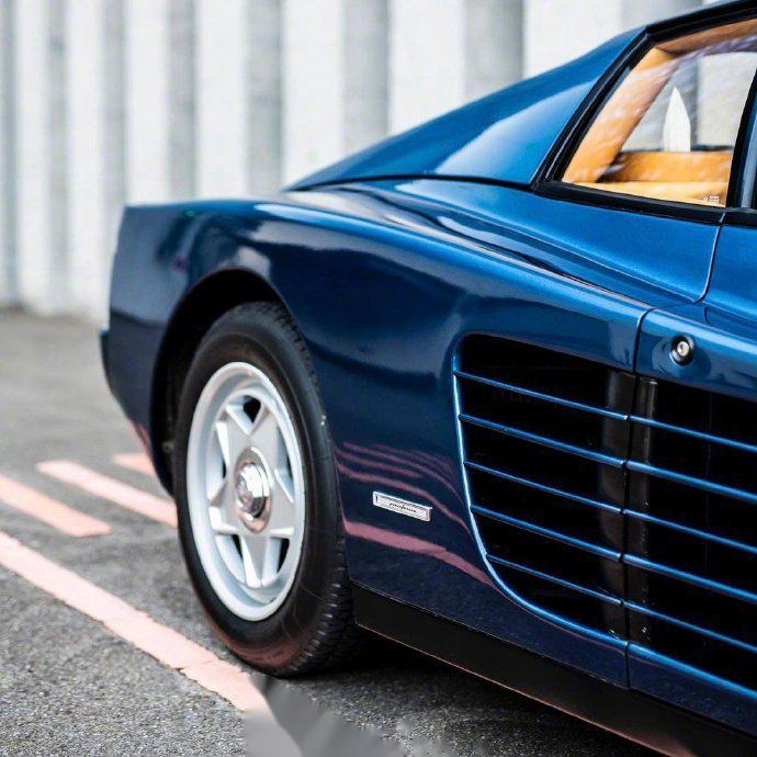 法拉利ferraritestarossa颜色太漂亮了