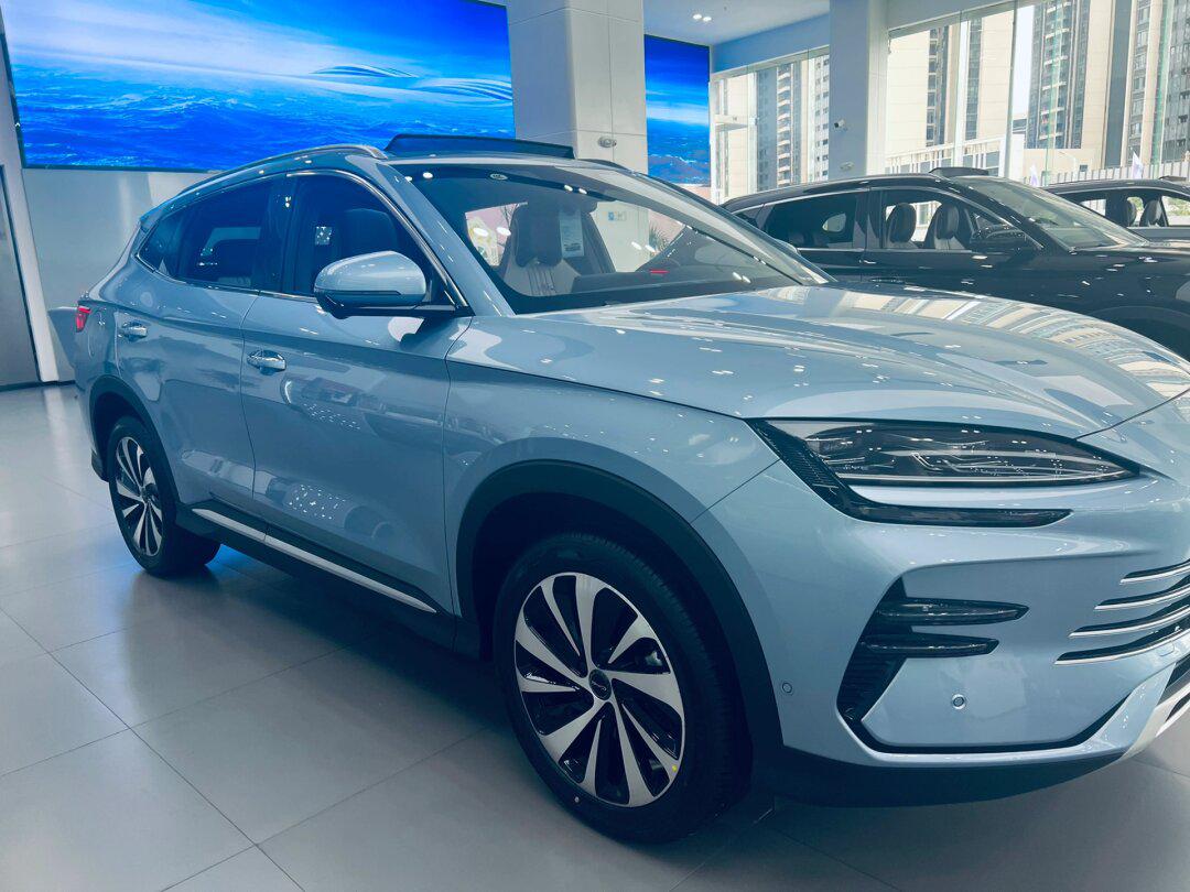 比亚迪宋plus dmi天青色!