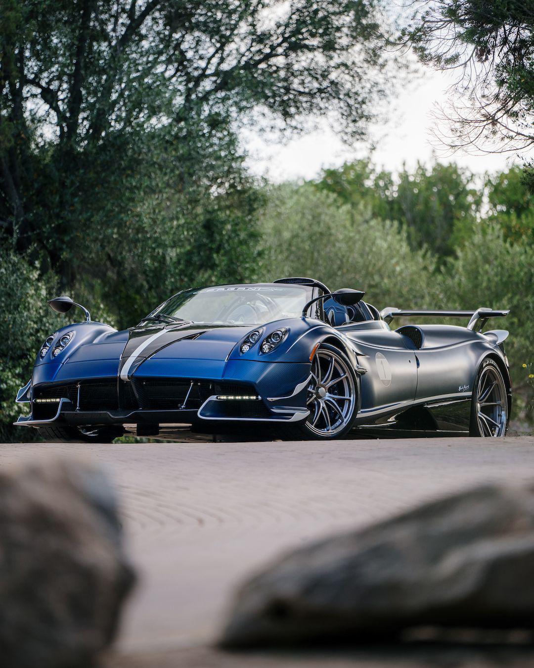 pagani huayra roadster 为了庆祝帕加尼成立25周年,品牌推