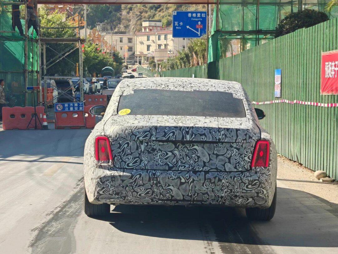 红旗c801～這屁股看着真敦实