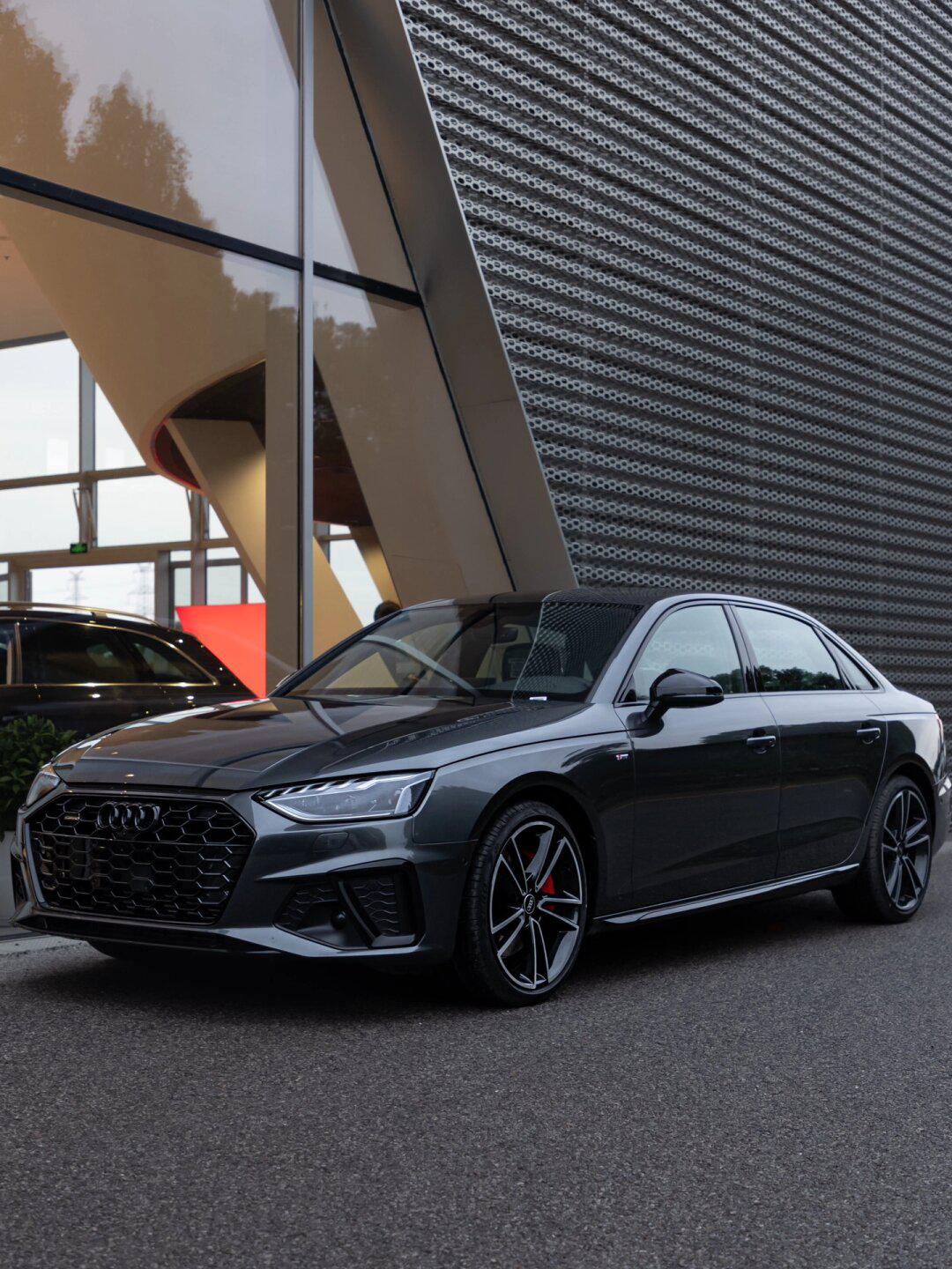 2024款 audi a4l 45tfsi臻选动感