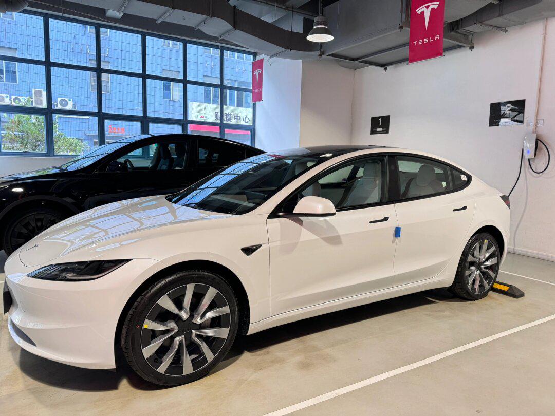 特斯拉model3实拍图片