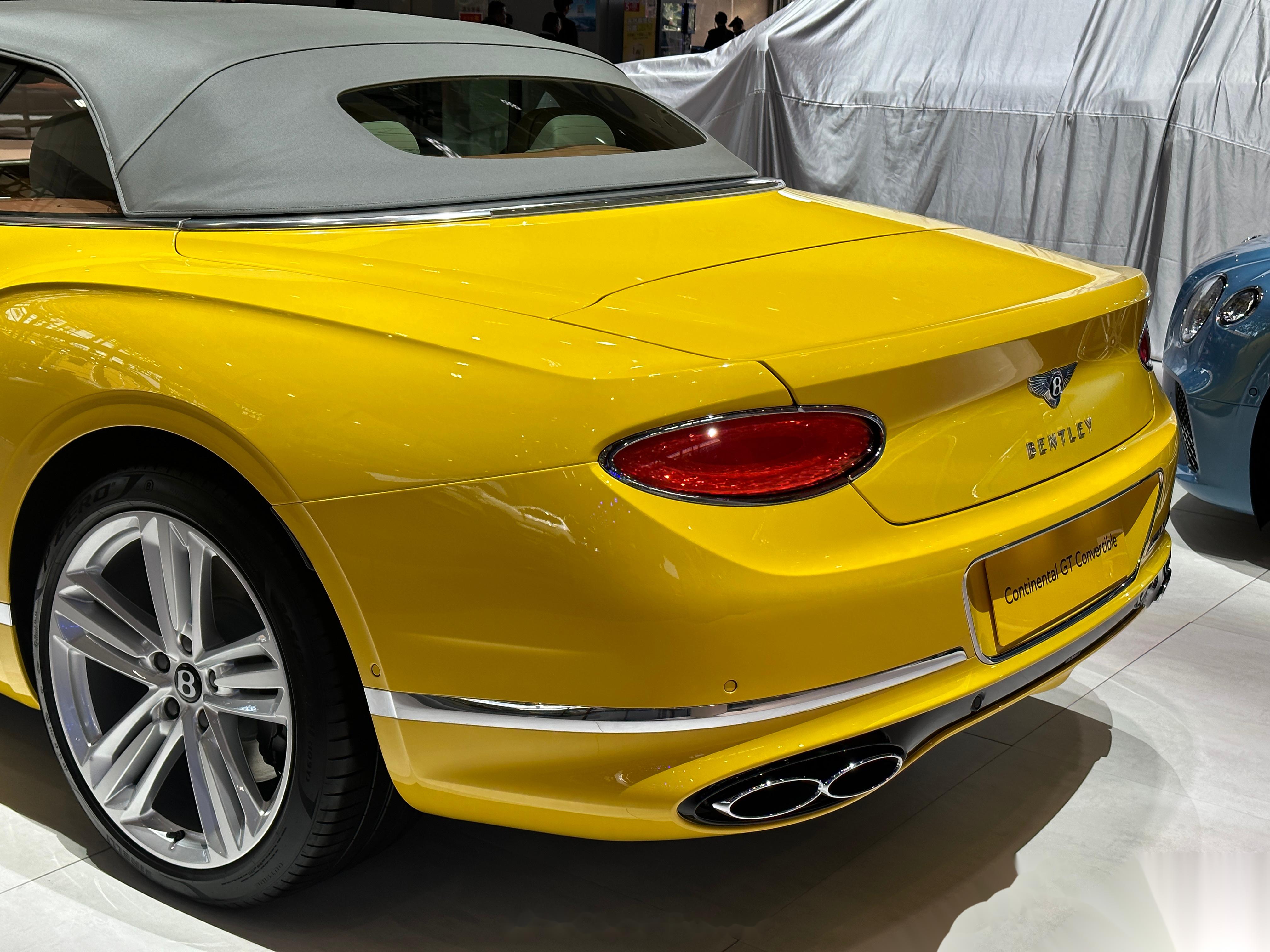 这台也太好看了吧! 969696黄色宾利欧陆gtc999999