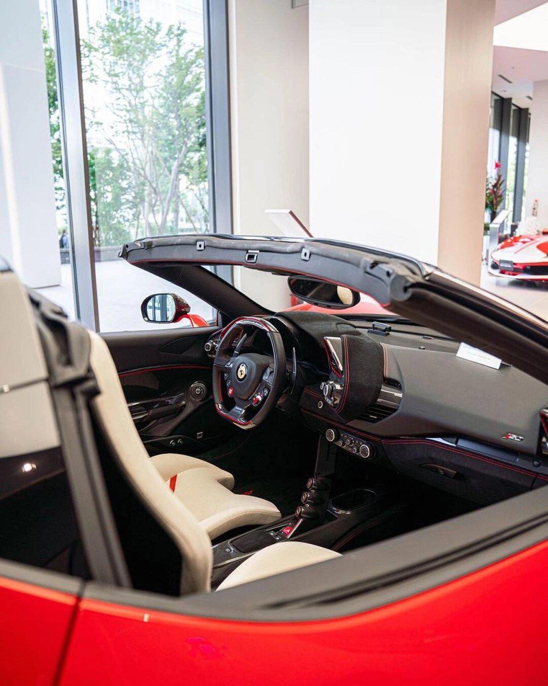 法拉利纪念在日本50周年 限量10台. ferrari j50