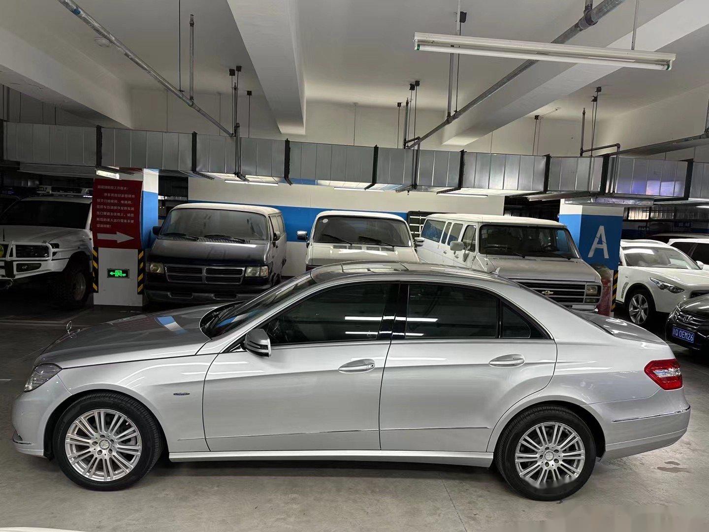 >95-京牌过户-11年7月上牌进口奔驰e200cgi京牌一手0过户全程店>