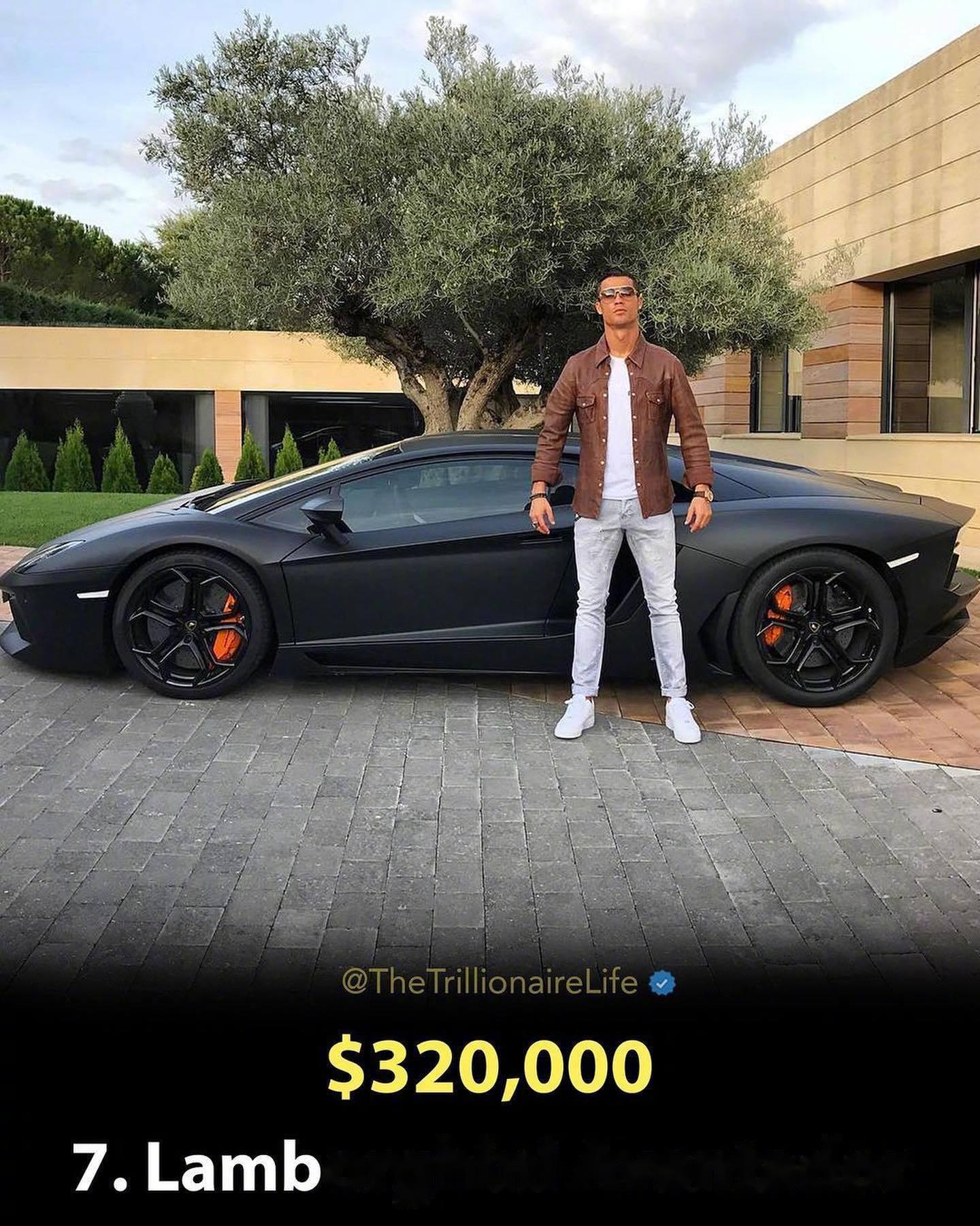 足球大佬c罗名下的豪车,布加迪启龙,迈凯伦塞纳,库里南,法拉利f12等