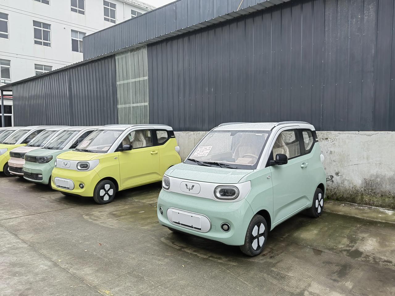 五菱宏光miniev第三代马卡龙新车!