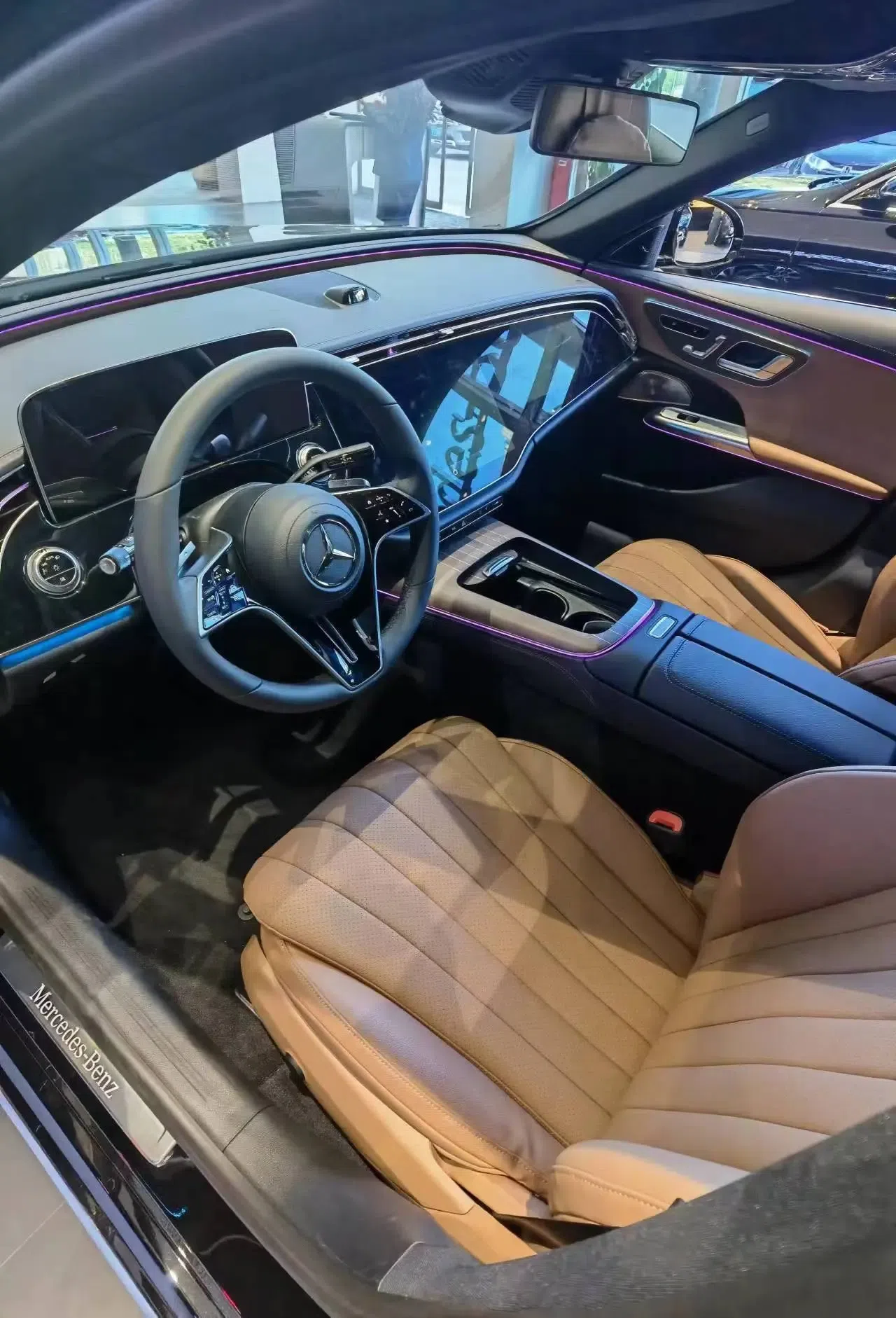 2024款奔驰e class.全新2024款的奔驰e class在广州车展亮相