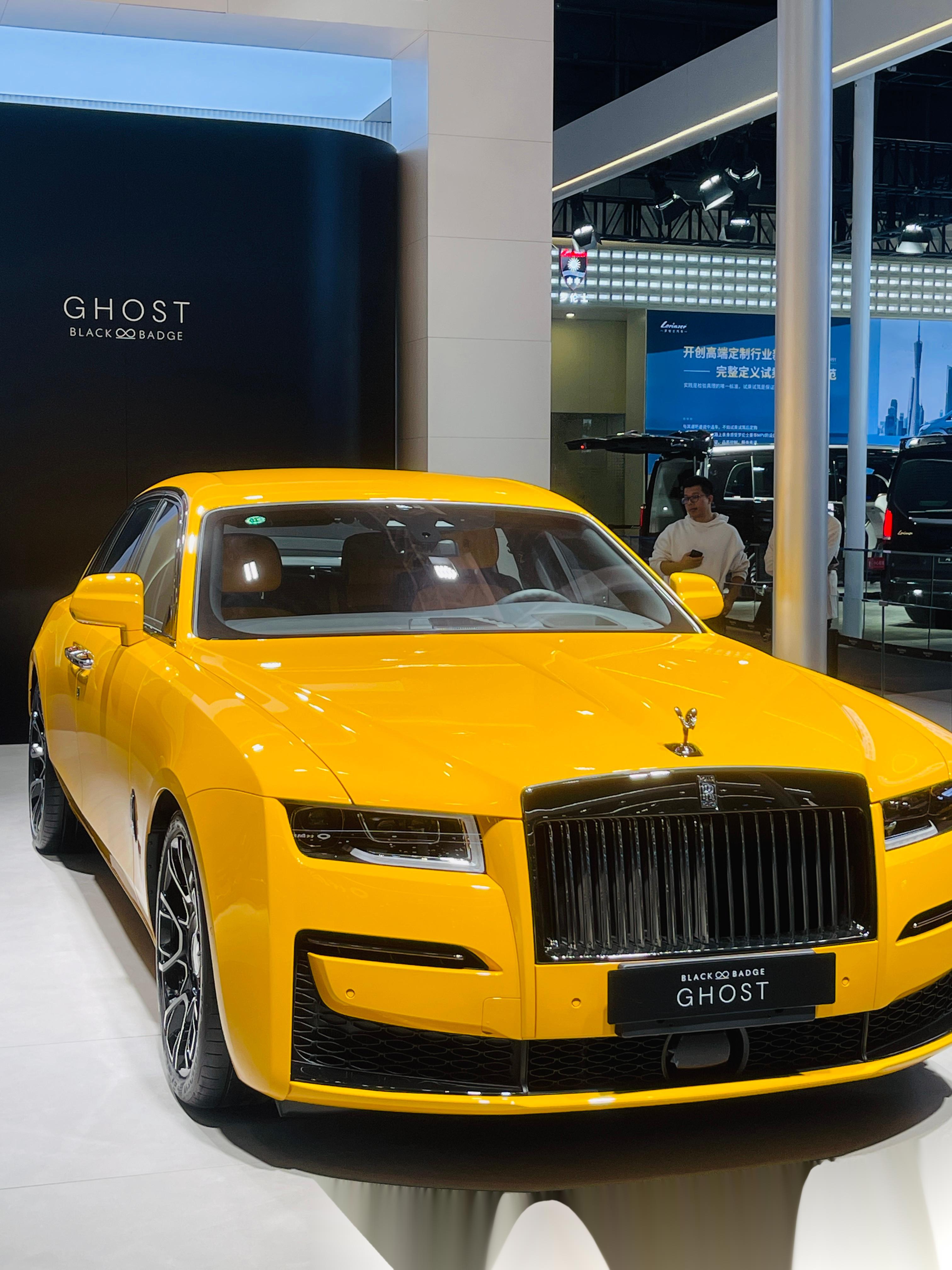 虽然全场豪车无数,我还是最喜欢现代的新概念车,太有回到未来那种复古