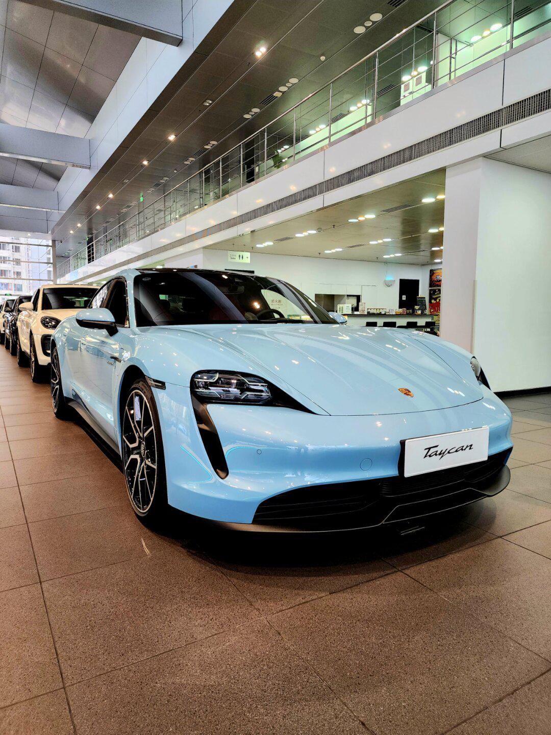 你还7815 ta 吗?保时捷的"神雕侠侣"们