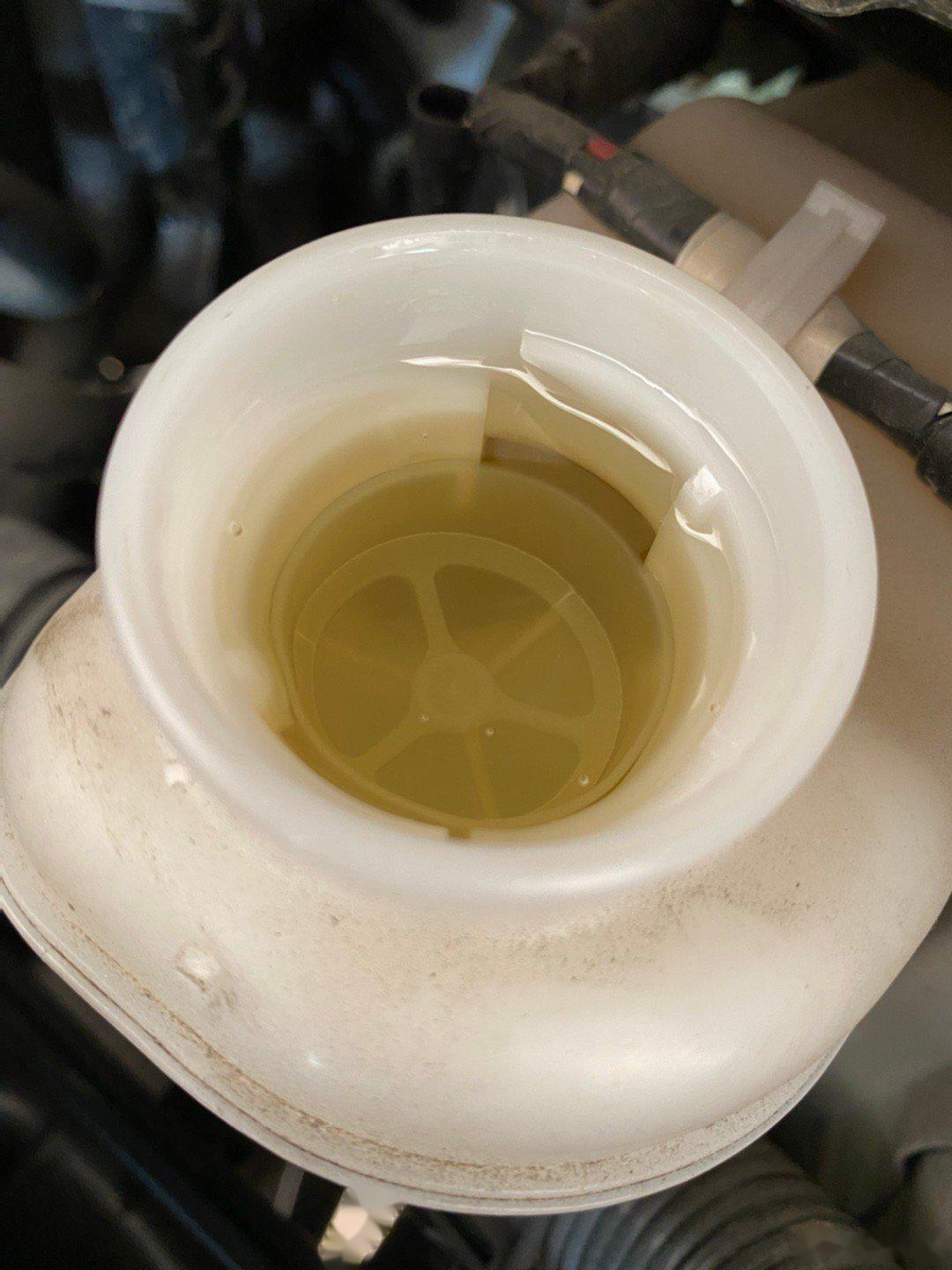 2t大保养 原厂cvt油 爱信变速箱格 原厂变速箱垫 奔德士前刹车片_雷凌