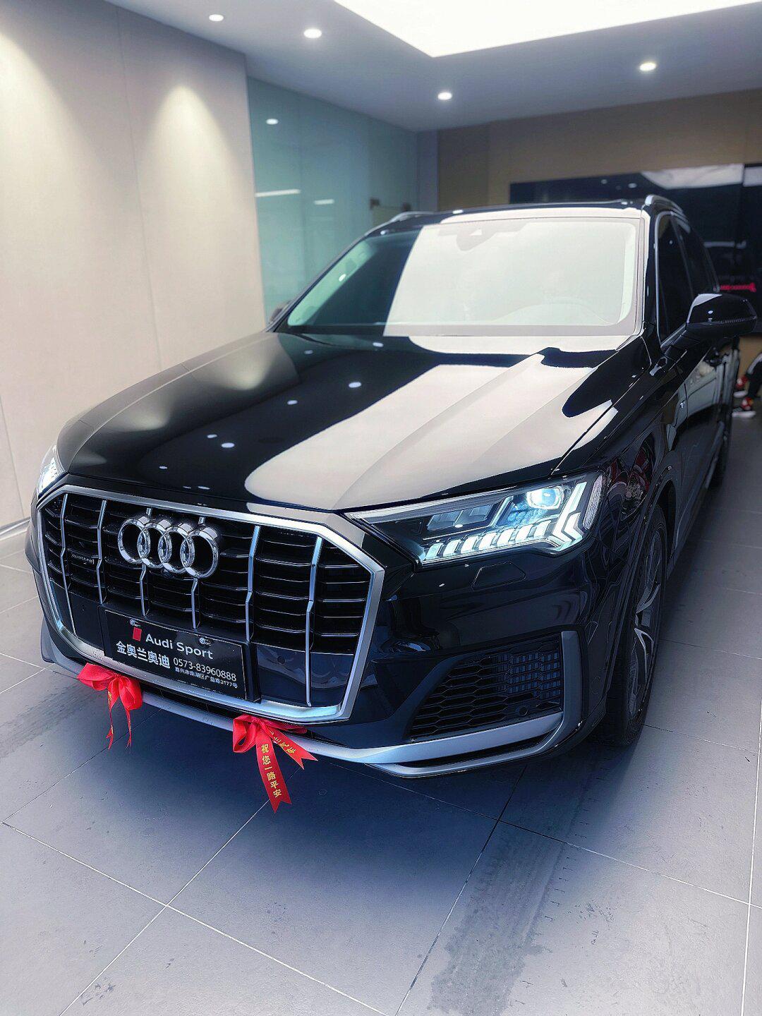 为了二胎喜提奥迪q7大七座越野车