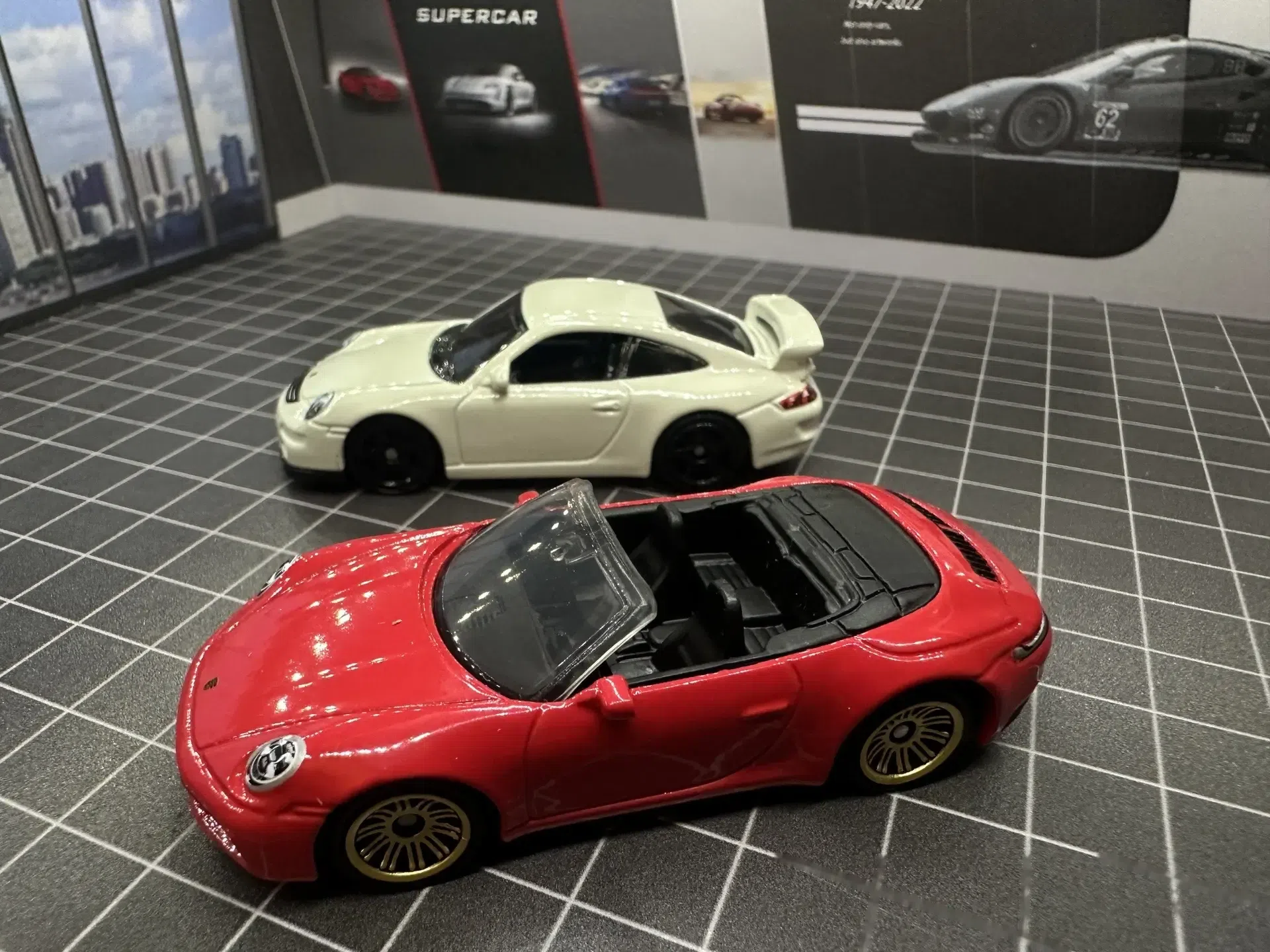 火柴盒新批次 保时捷911 gt3 和 911 卡雷拉敞篷 我不知道别人怎么选