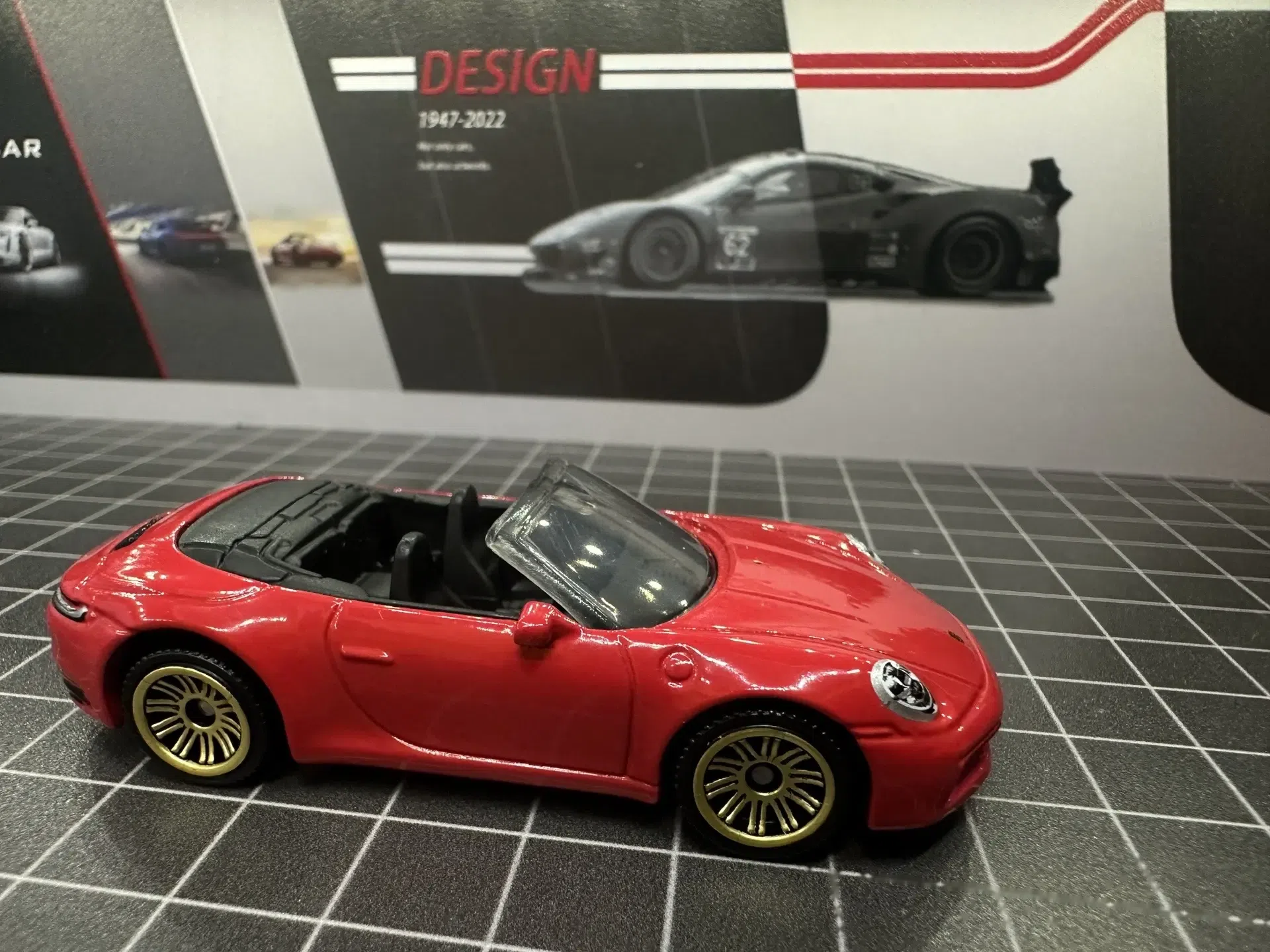 火柴盒新批次 保时捷911 gt3 和 911 卡雷拉敞篷 我不知道别人怎么选