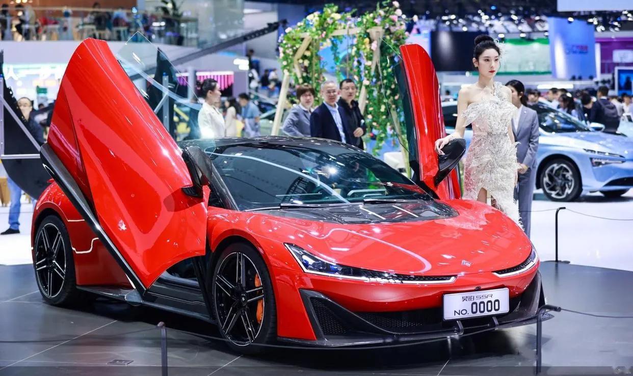 今年的广州车展是全球汽车行业的盛会其中的热议话题之一还有mpv