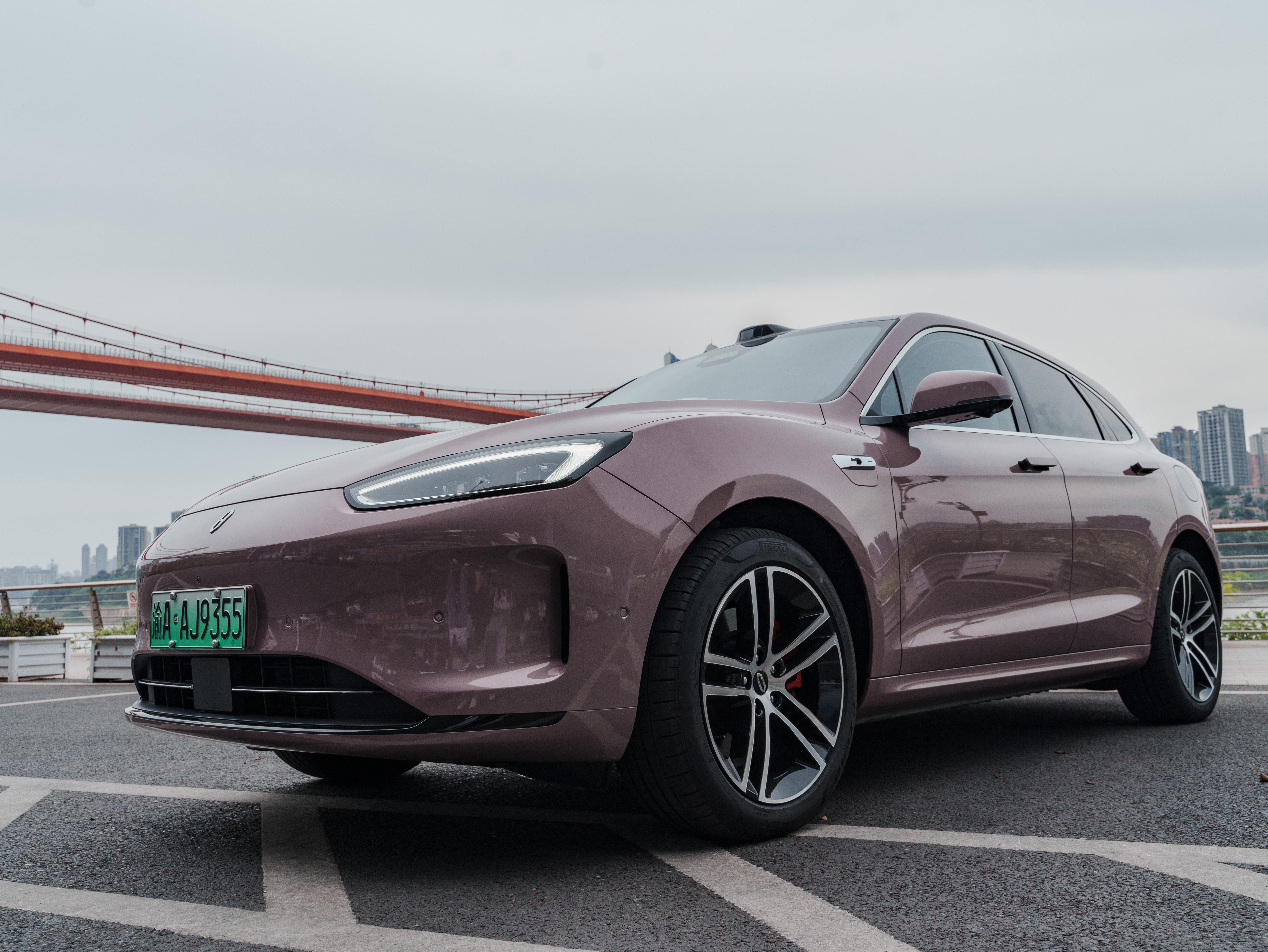 暮秋新冬,逛街搭子怎能不谈车?