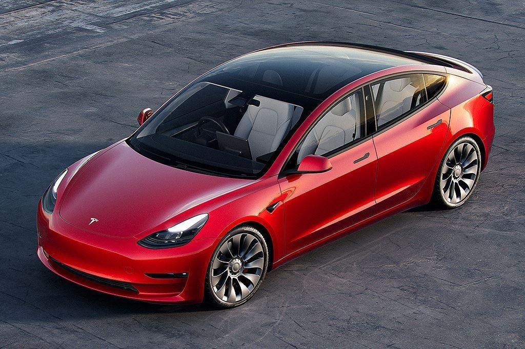 【消息称特斯拉model 3高性能版2024年回归】 据carsales消息,特