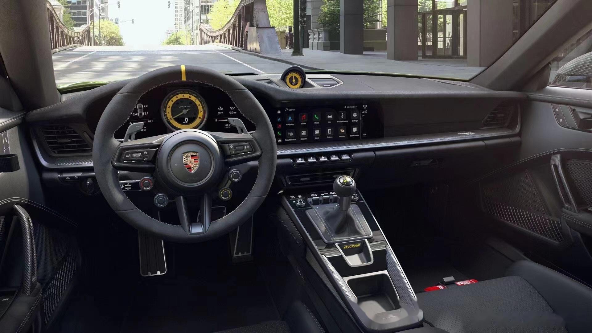 保时捷911 gt3rs,裸车301万,加点选配,随随便便上400,虽然贵是贵了